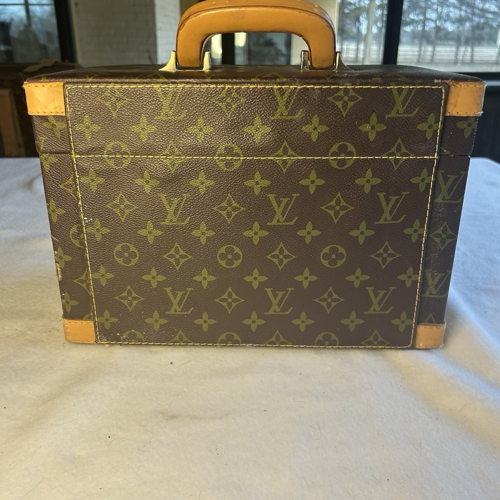 LOUIS VUITTON Vintage Monogram Cosmetic Box Trunk Bag Locks Handle Mirror - Picture 9 of 14